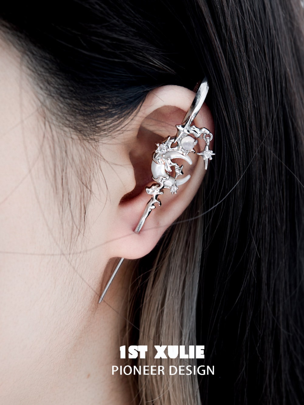 MYTH OF THE MOON Needle Piercing Earring