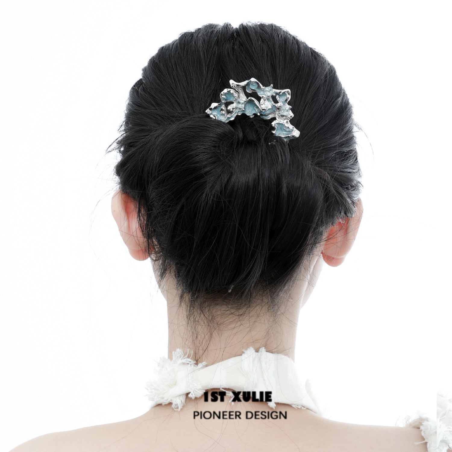 Frozen Serpent Girl Detachable Hairpin