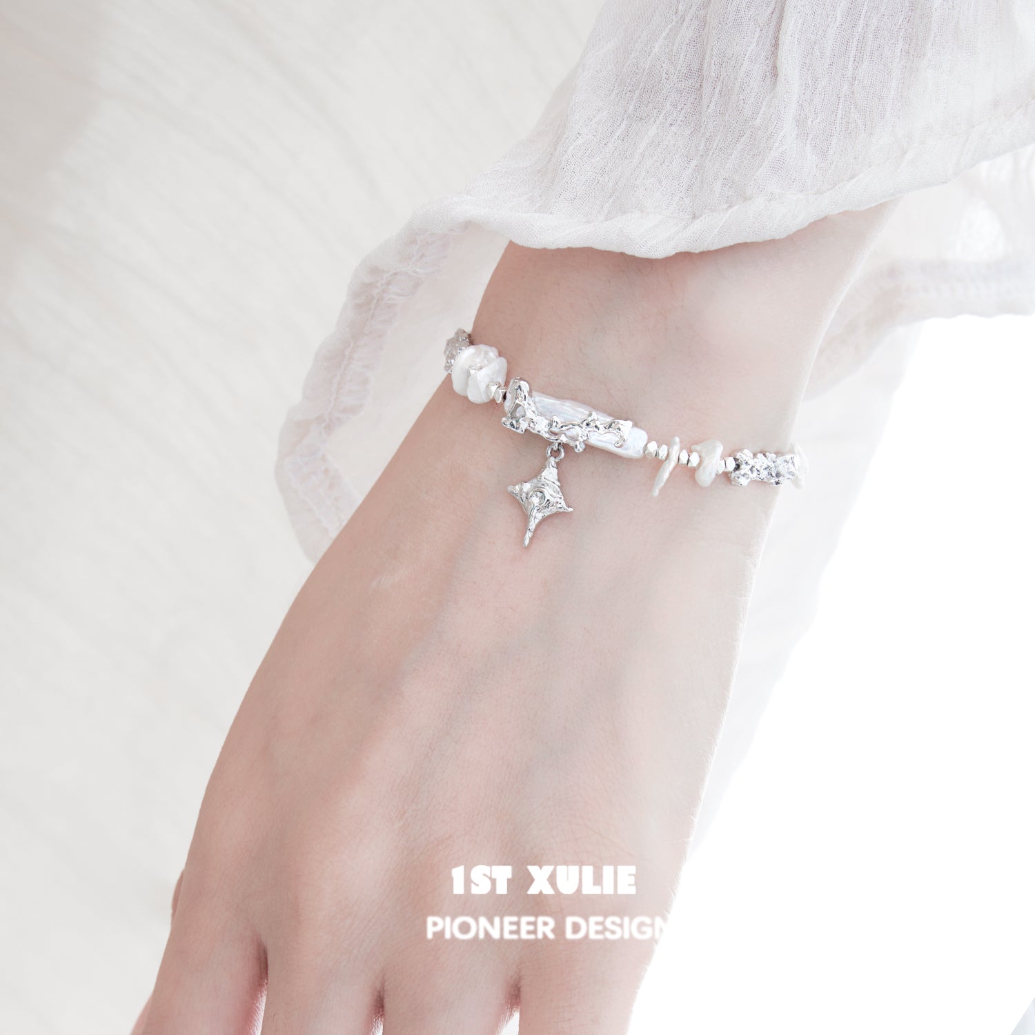 Star Trails Star 4-Pointed   Bracelet